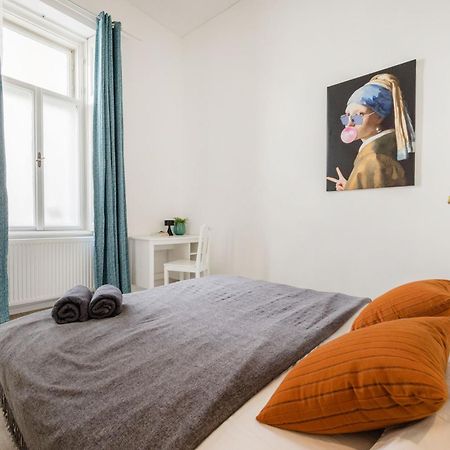 Wellness Retreat With Sauna & Jacuzzi - 1 Min To Opera Budapest Eksteriør bilde